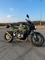 Kawasaki Z900 Akrapovic A2, Motoren, Motoren | Kawasaki, 4 cilinders, 900 cc, Particulier, Minimaal motorrijbewijs A2