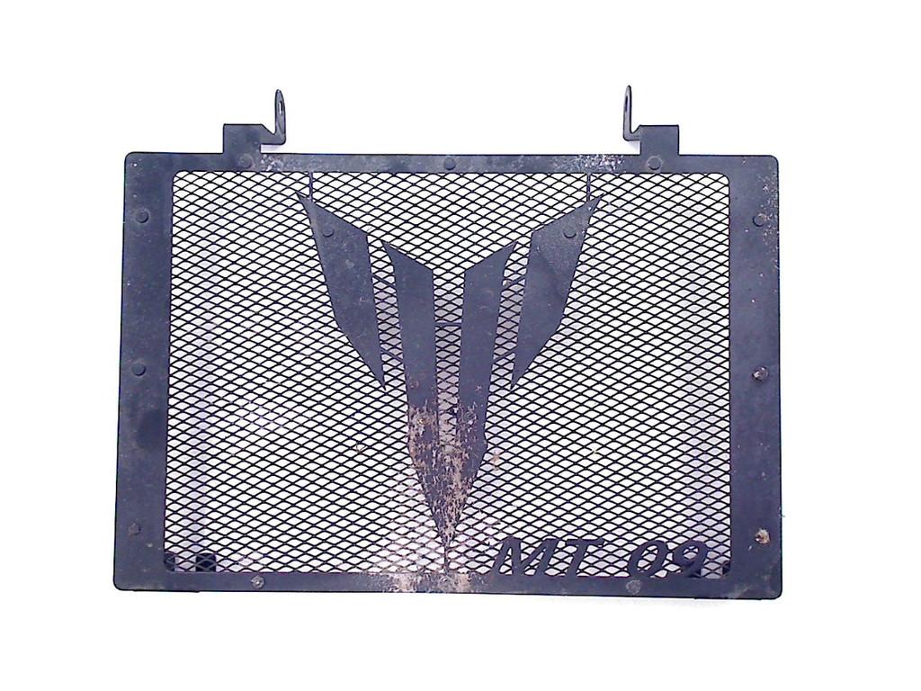 RADIATEUR GRILL Yamaha MT 09 2014-2017 (01-2014/12-2017), Dhr. S. di Majo, Utilisé, Info@cama-motorparts.nl, P.J. Troelstraweg 8 8
3144 CX  MAASSLUIS, NL