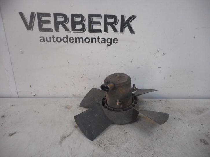 KOELVENTILATORMOTOR Opel Astra F Caravan (51 / 52), Auto-onderdelen, Airco en Verwarming, Opel, Gebruikt