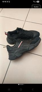 Tommy hilfiger sneakers, Kleding | Dames, Schoenen, Ophalen