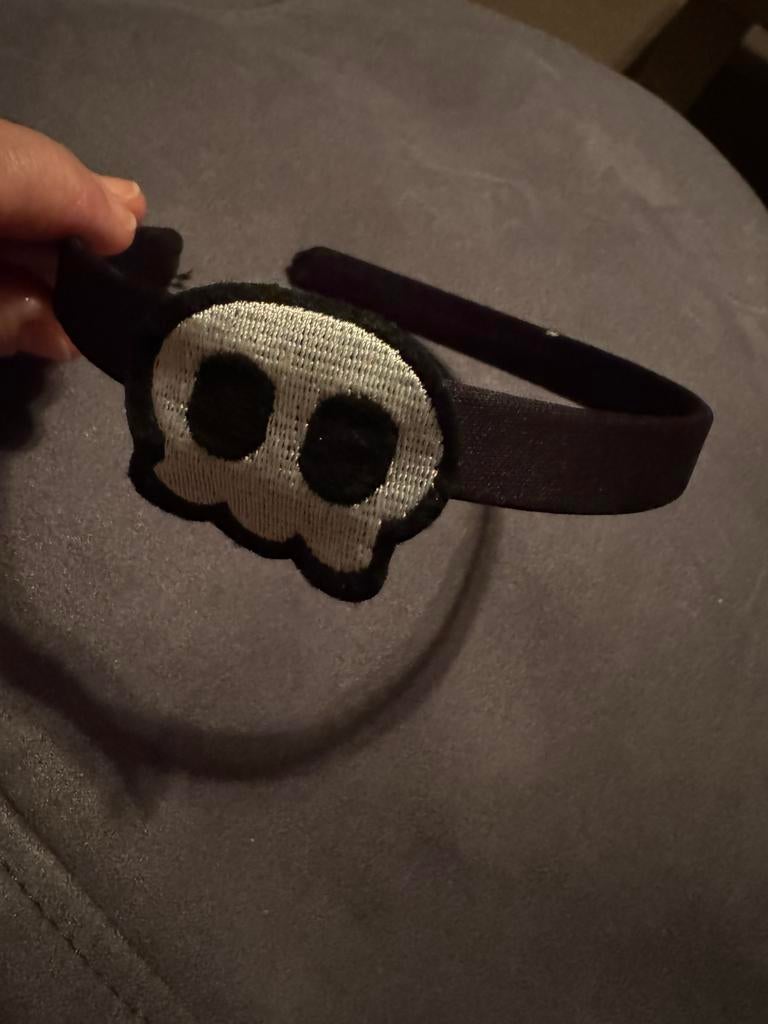 Zwarte diadeem met skelethoofd/spookje, Bijoux, Sacs & Beauté, Bijoux pour enfant, Enlèvement, Comme neuf, Noir, Autres types