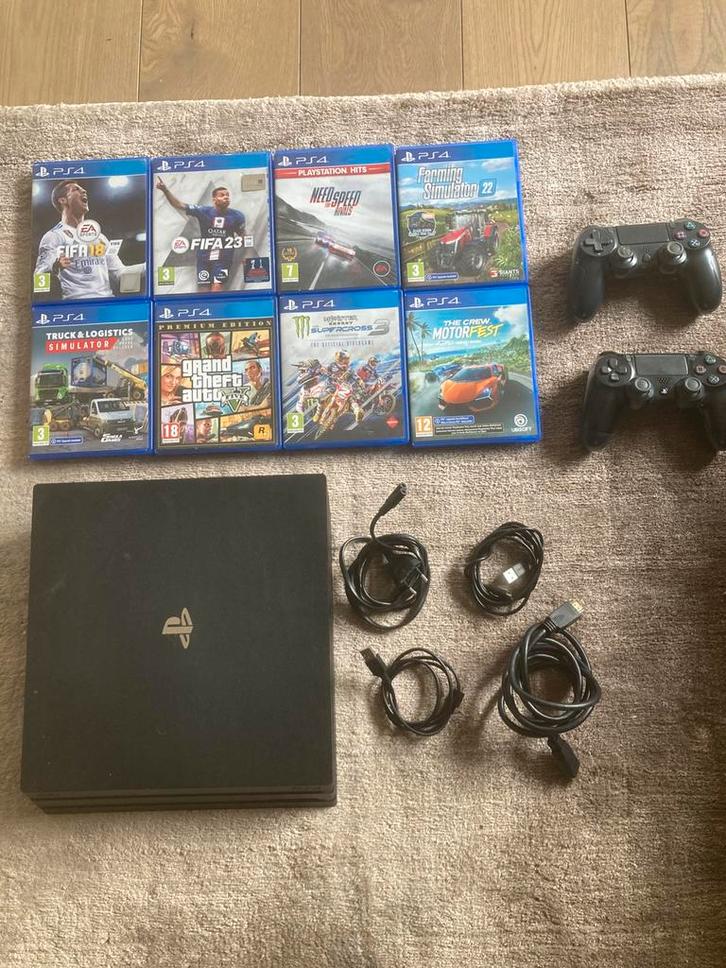 Ps4 pro 1T, Consoles de jeu & Jeux vidéo, Consoles de jeu | Sony PlayStation 4, Comme neuf, Pro, 1 TB, Avec 2 manettes, Avec jeux
