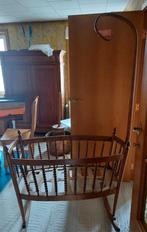 Berceau ancien bois massif, Enfants & Bébés, Chambre d'enfant | Lits, Enlèvement