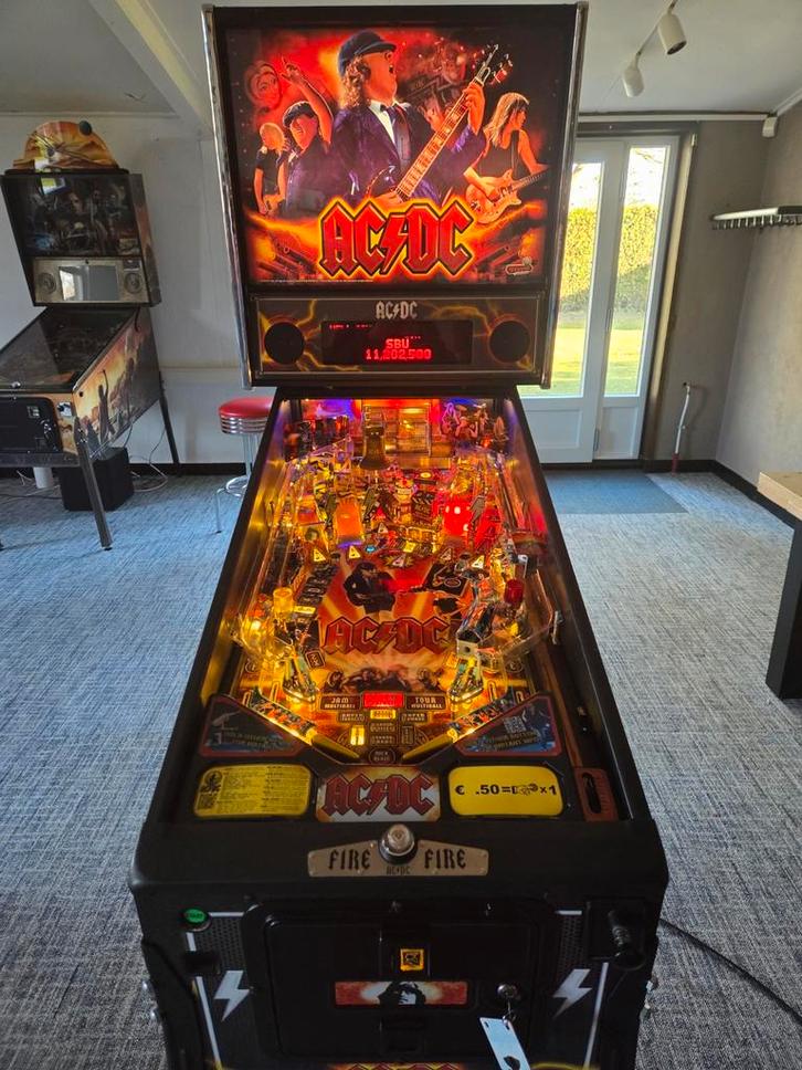 Édition HUO AC/DC Pro Vault 2018, Collections, Machines | Flipper (jeu), Comme neuf, Imprimante matricielle, Stern, Enlèvement