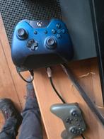 Xbox one x met 2 controllers, Games en Spelcomputers, Spelcomputers | Xbox | Accessoires, Ophalen, Xbox One