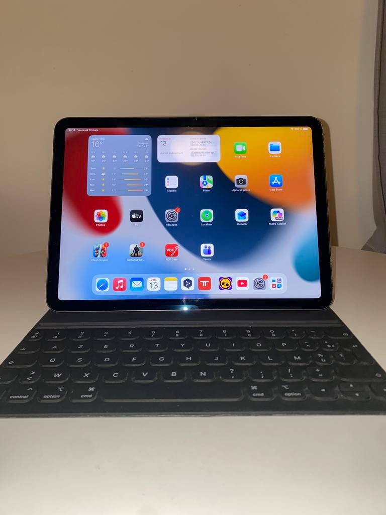 iPad Air 5 (M1) 64GB 2022 — bijna nieuwwaarde €769, Computers en Software, Apple iPads, Zo goed als nieuw, 9 inch, 64 GB, Ophalen