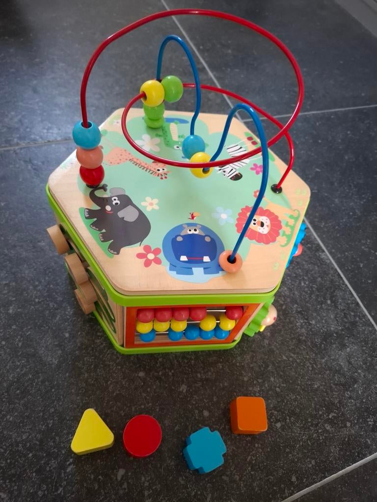 Houten vormenstoof met activiteiten, Ophalen