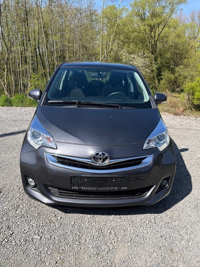 TOYOTA VERSO S SKYVIEW 1.4i AUTOMAAT 2016 slechts 51.820 KM, Automaat, Euro 5, Stof, Zwart