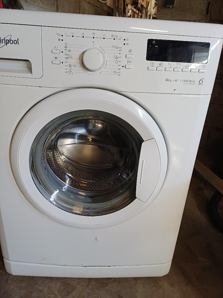 Wasmachine Whirlpool 6 kgr A++ 1400 bpm, Ophalen, 1200 tot 1600 toeren, 4 tot 6 kg, Zo goed als nieuw