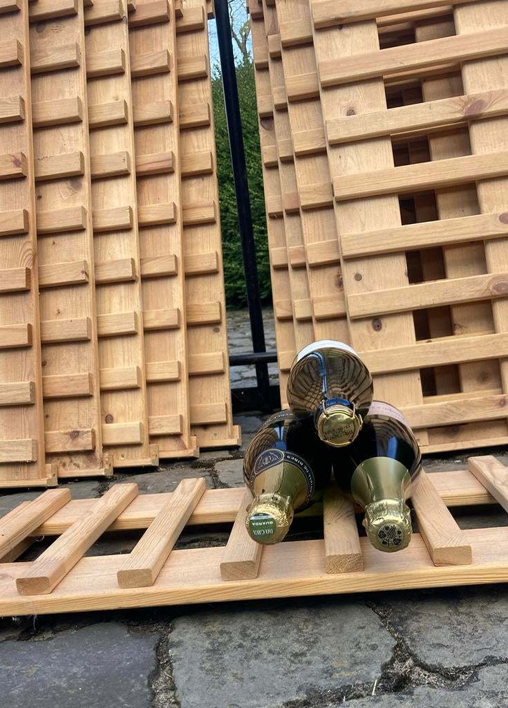 10 IKEA naaldhout legplanken voor wijnflessen., Enlèvement, Utilisé, Bois, 25 bouteilles ou plus