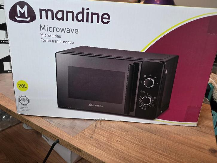 MICRO ONDE - OFFRES CORRECTES ACCEPTEES, Electroménager, Micro-ondes, Neuf, À Poser, Air chaud, Plaque tournante, Enlèvement