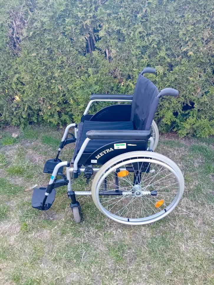 Onberispelijke Meyra XXL-rolstoel met E-remmen, Diversen, Rolstoelen, Ophalen