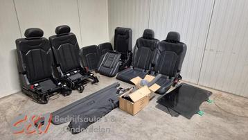 Bekleding Set (compleet) van een Audi Q7 beschikbaar voor biedingen
