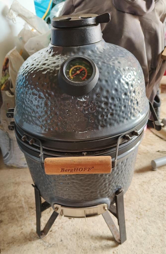 Berghoff Keramische BBQ 33cm + acc, Tuin en Terras, Houtskoolbarbecues, Zo goed als nieuw, Ophalen