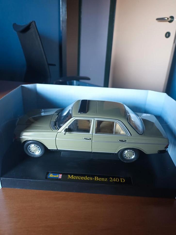 Mercedes w 123, 240 d à l'échelle 1/18., Hobby & Loisirs créatifs, Voitures miniatures | 1:18, Revell, Enlèvement ou Envoi