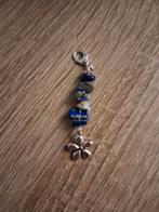 Mooie Lucky charm met natuursteentjes en bloemetje, Animaux & Accessoires, Chevaux & Poneys | Brides & Harnachement, Enlèvement ou Envoi