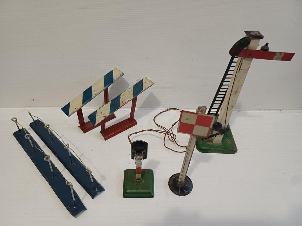 Diverse blikken spoorwegscenery, Hobby & Loisirs créatifs, Trains miniatures | Échelles Autre, Utilisé, Autres types, Autres marques