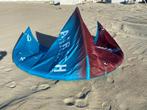 Pakket 2x Kite (Airush Ultra 9 + Airush Ultra 4)+ 1 bar, Watersport en Boten, Kitesurfen, Ophalen, 9 m², Kite, Geen board
