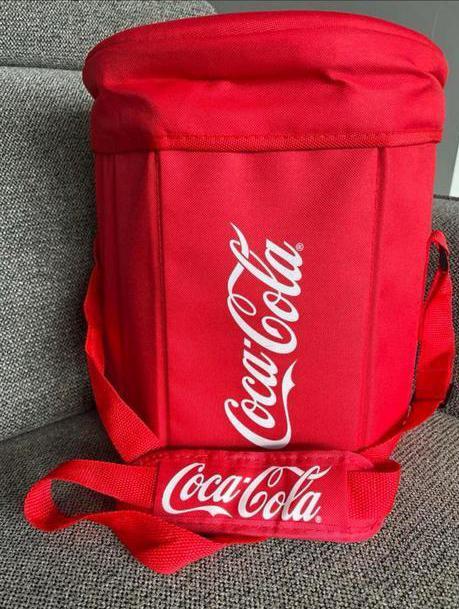 Coca cola koeltas  en zitje🧃🧊🧃🧊, Caravans en Kamperen, Koelboxen, Nieuw, Koeltas, Koelelement, Ophalen