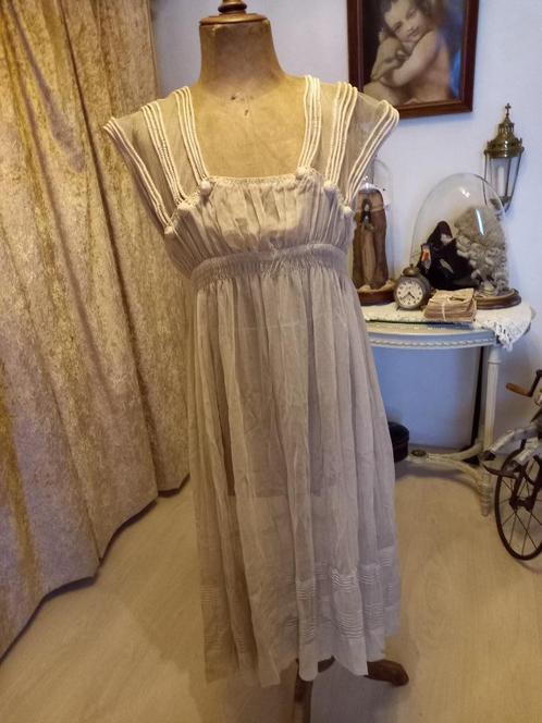 Antiek Victoriaans Kleedje , eind Jaar 1800,  VERKOCHT, Antiek en Kunst, Curiosa en Brocante, Ophalen of Verzenden