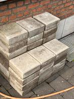 Gratis 33 stuks, Tuin en Terras, Tegels en Klinkers, Ophalen, Zo goed als nieuw