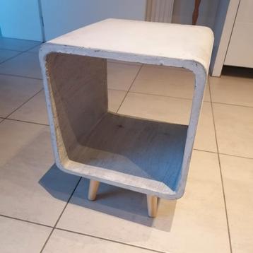 30€ voor eenjte,  Maten: 35x50x35