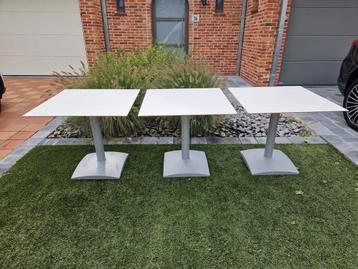 Kwalitatieve (bureau ) tafel  beschikbaar voor biedingen