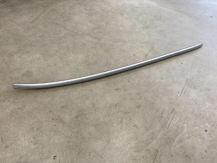 BARRE DE TOIT DROIT Hyundai i40 CW (VFC) (01-2011/05-2019), Autos : Pièces & Accessoires, Carrosserie & Tôlerie, Hyundai, Droite