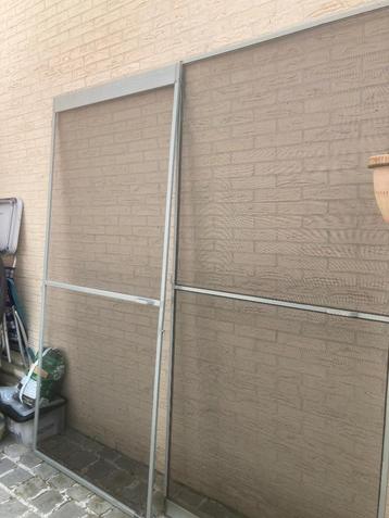 vliegendeur 215 cm hoog, 100 cm breed beschikbaar voor biedingen