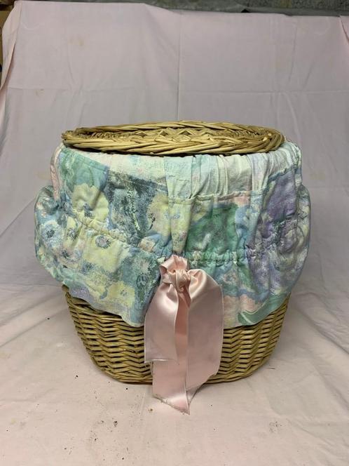 Mand met binnenwerk, Huis en Inrichting, Woonaccessoires | Schalen en Manden, Mand, Ophalen of Verzenden