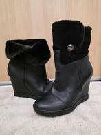 Guess bottines à semelle compensée, Guess, Comme neuf, Enlèvement, Boots et Botinnes