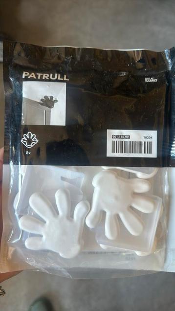 Patrull hoekbeschermers beschikbaar voor biedingen