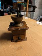Joli petit moulin à café, Antiquités & Art, Antiquités | Ustensiles de cuisine, Enlèvement ou Envoi