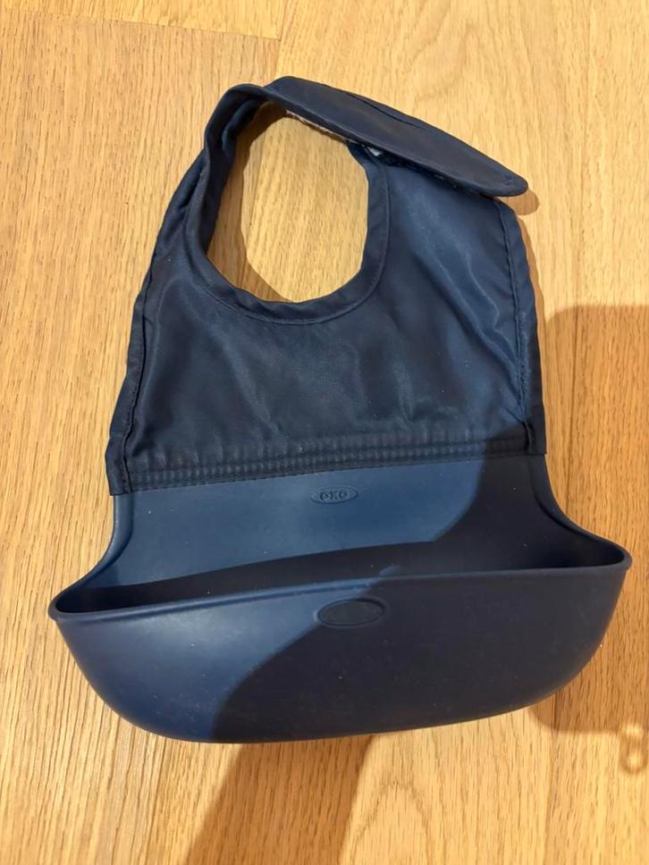 Bavoir enroulable/lavable Oxo, Enfants & Bébés, Aliments pour bébé & Accessoires, Utilisé, Autres types, Enlèvement ou Envoi
