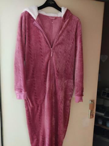Pyjama1pièce,44/46,taille pt,vieux rose.Neuve.voir descript