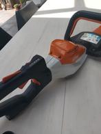 Stihl HSA 94 T heggenschaar met draagsysteem, Tuin en Terras, Heggenscharen, Ophalen, Gebruikt, Accu