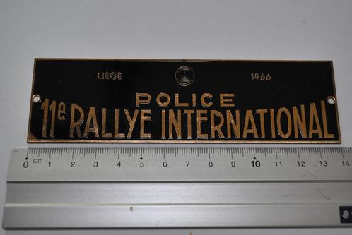 PLAQUE EMAILLEE CALANDRE 11è RALLYE INTER. POLICE LIEGE 1966, Verzamelen, Automerken, Motoren en Formule 1, Gebruikt, Auto's, Ophalen of Verzenden