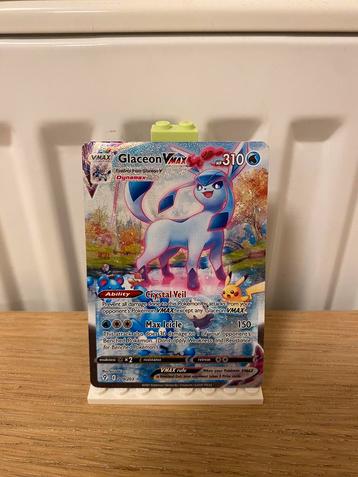 Glaceon Vmax Full Art 209/203 - Pokemon kaart beschikbaar voor biedingen