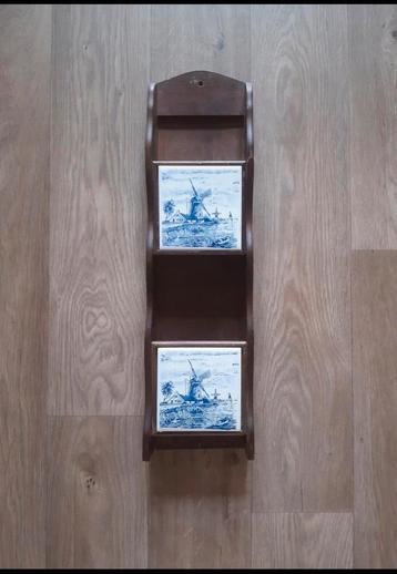 Brievenhouder om op te hangen beschikbaar voor biedingen