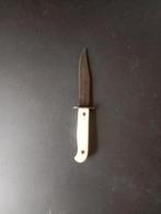 Mini dolkje of mes?, Verzamelen, Ophalen