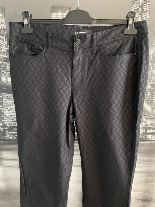 zwarte lange broek Cambio - Size 44, Kleding | Dames, Broeken en Pantalons, Zo goed als nieuw, Maat 42/44 (L), Zwart, Lang, Ophalen of Verzenden
