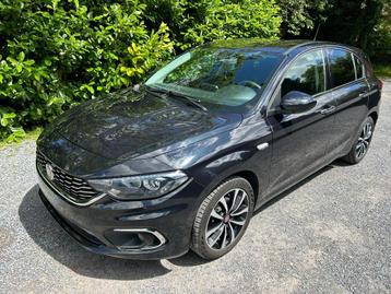 Fiat Tipo HB - 1.4 Turbo Lounge