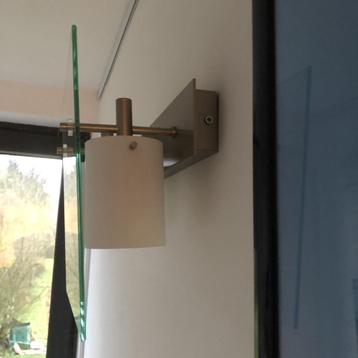3 appliques murales et 1 lampe de table Massive Halogen beschikbaar voor biedingen