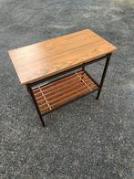 Vintage platenspeler tafel / TV tafel jaren 70, Antiek en Kunst, Ophalen