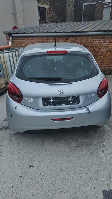 Peugeot 208 essence annee 2017, Autos, Peugeot, Achat, 4 portes, Boîte manuelle, Autre carrosserie