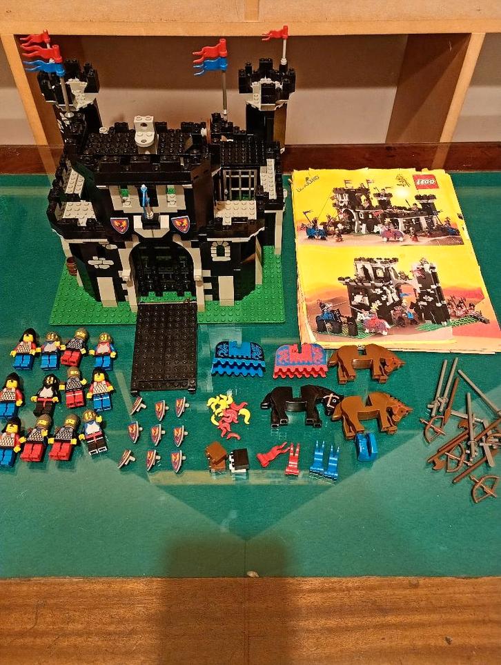 Lego 6085 black monarch castle, Kinderen en Baby's, Speelgoed | Duplo en Lego, Gebruikt, Lego, Ophalen of Verzenden