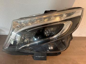 Koplamp links van een Mercedes V-Klasse beschikbaar voor biedingen