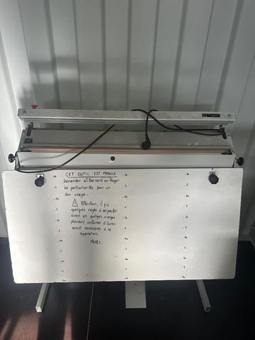 Soudeuse semi-automatique Magneta 820 beschikbaar voor biedingen