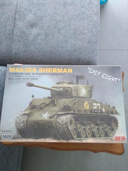 Te koop Sherman 1/35, Hobby en Vrije tijd, Modelbouw | Auto's en Voertuigen, Nieuw, Tank, Groter dan 1:32, Overige merken, Ophalen of Verzenden