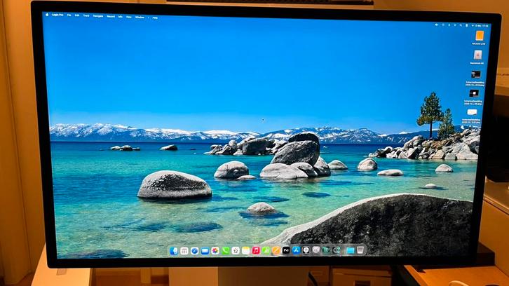 Apple Studio Display 27inch 2025, Computers en Software, Monitoren, Zo goed als nieuw, 60 Hz of minder, Thunderbolt, USB-C, Ingebouwde speakers